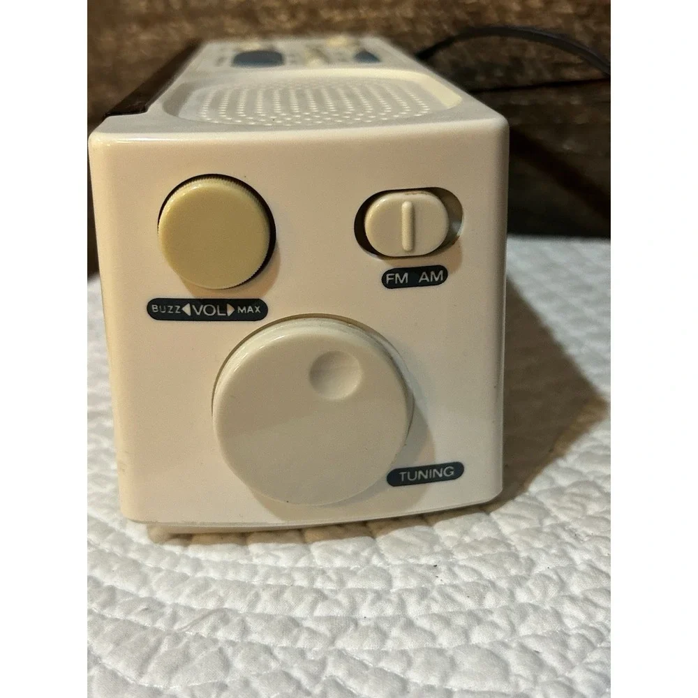 Vintage Spartus Large Display Radio Alarm Clock AM/FM Model 0123 Works